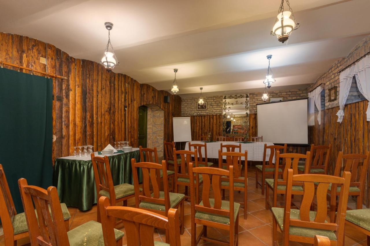 Illes Hotel Σέγκεντ Εξωτερικό φωτογραφία
