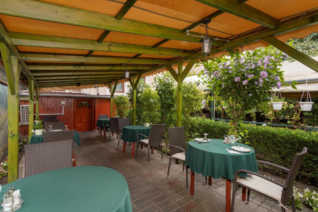 Illes Hotel Σέγκεντ Εξωτερικό φωτογραφία