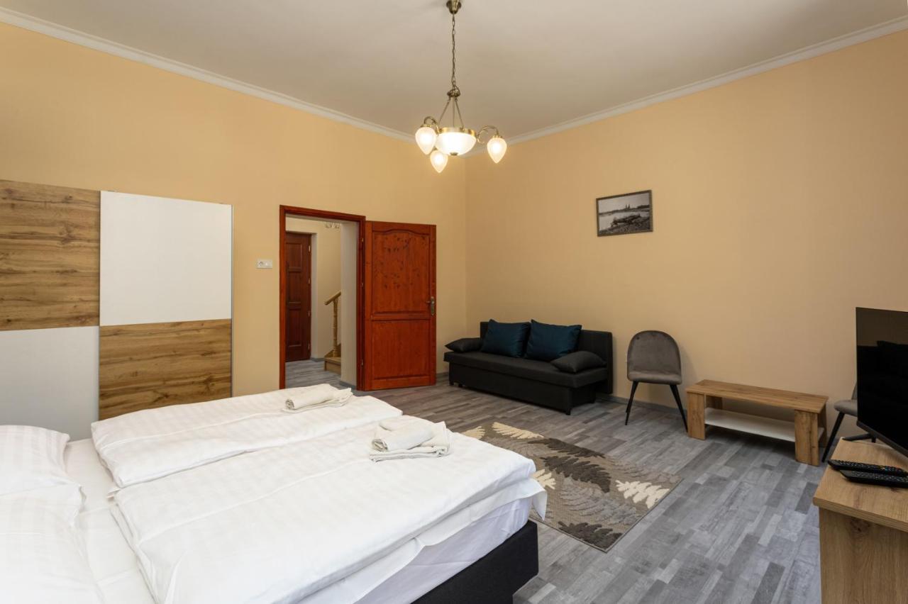 Illes Hotel Σέγκεντ Εξωτερικό φωτογραφία